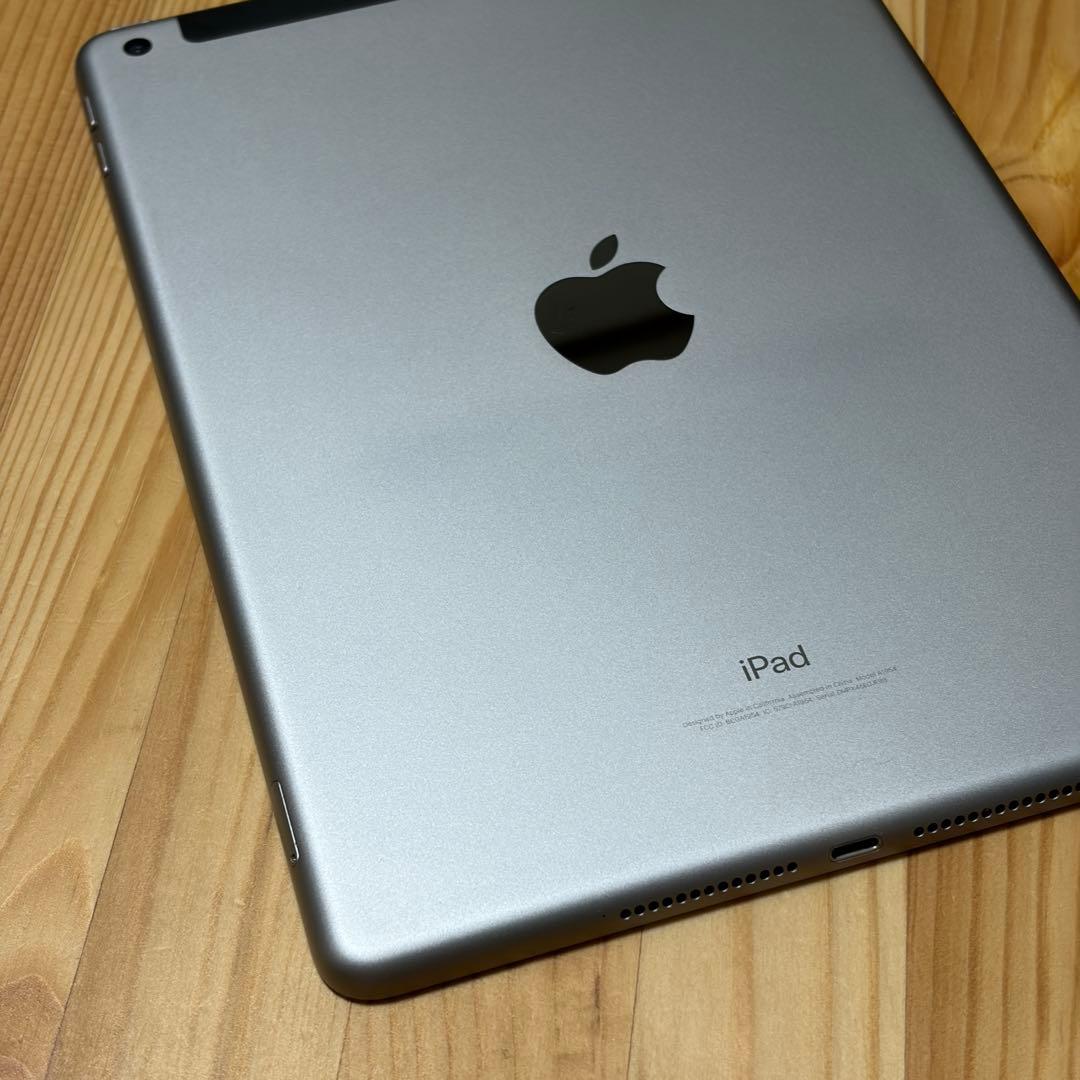 ipad 第6世代 ゴールド32GB セルラーモデル　5730