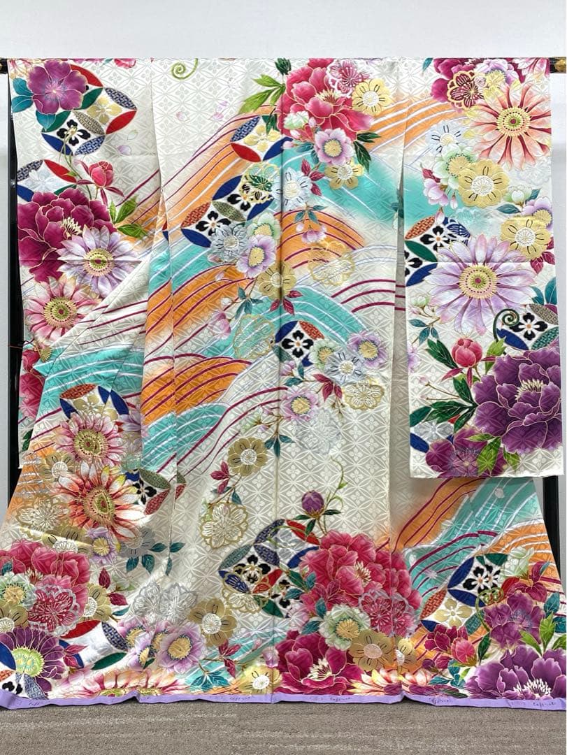 振袖 仮絵羽 ラメ刺繍 金彩 銀彩 紋意匠 個性的 正絹 未仕立て品 八掛付き