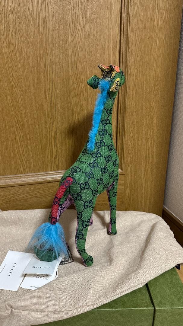 GUCCI キリン型　ぬいぐるみ