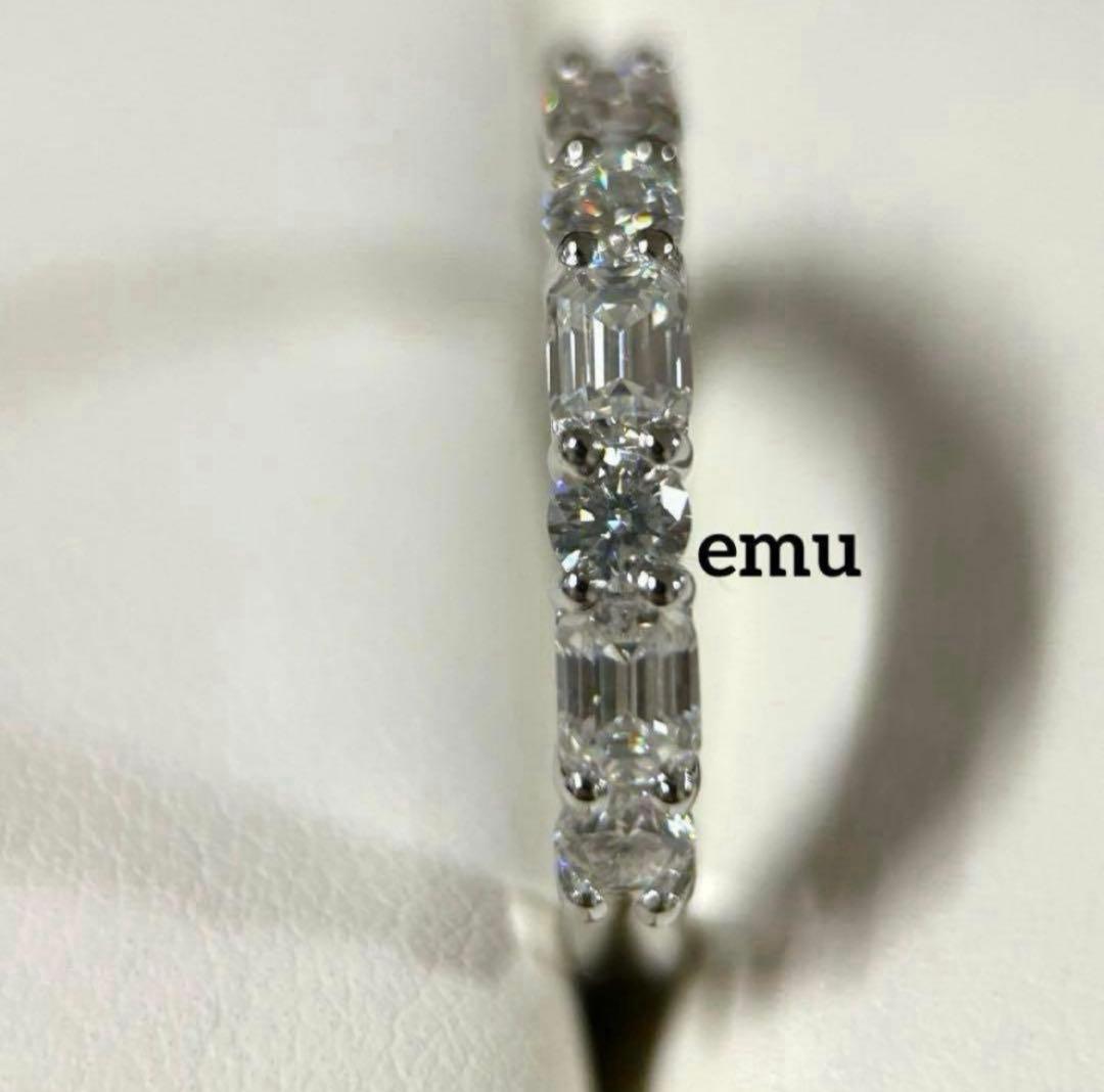 最高級モアサナイト/ ラウンドカット＆エメラルドカット ハーフエタニティリング