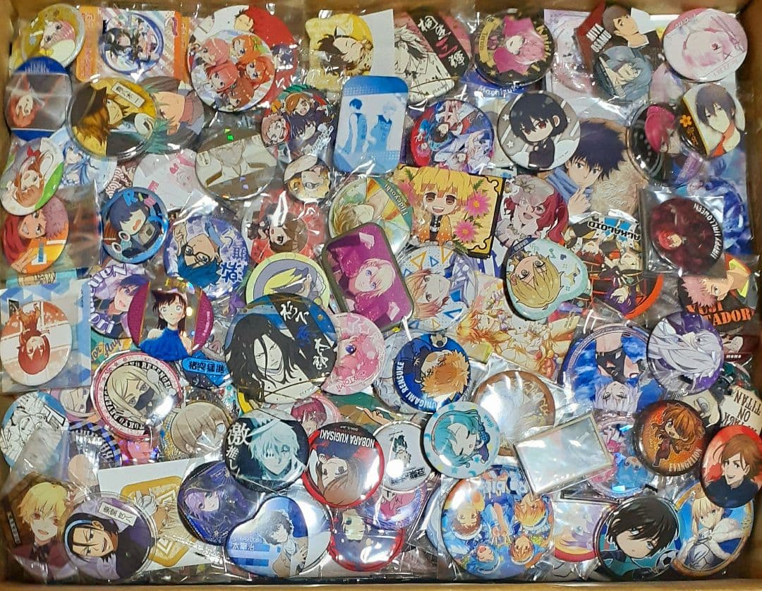 アニメ キャラクター 缶バッジ 大量 1200点 まとめ売り