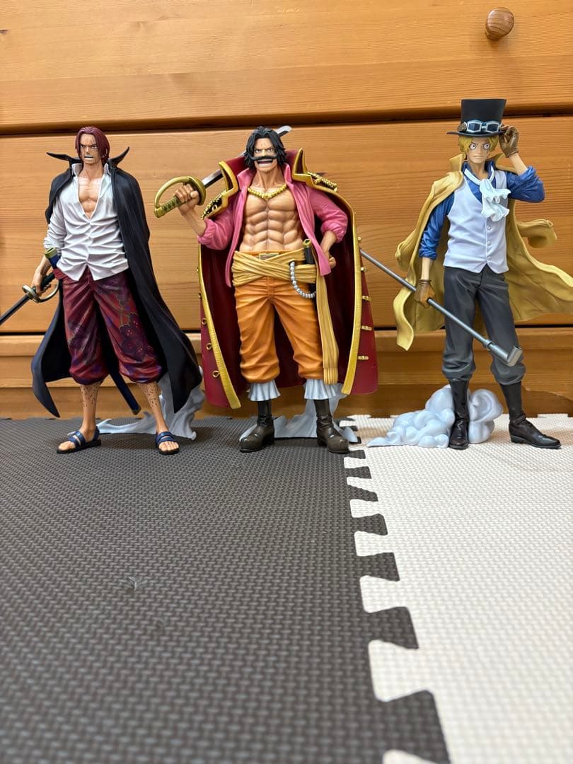 ワンピース バンプレくじ　シャンクス ロジャー サボ　3体セット　A賞　開封