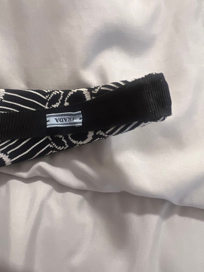 prada カチューシャ　最終値下げ