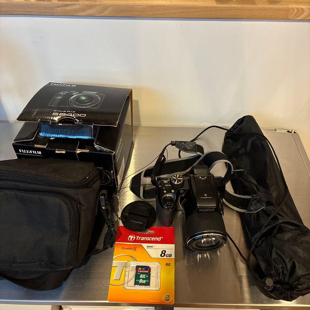 FUJIFILM FINEPIX S8400 本体　送料込み