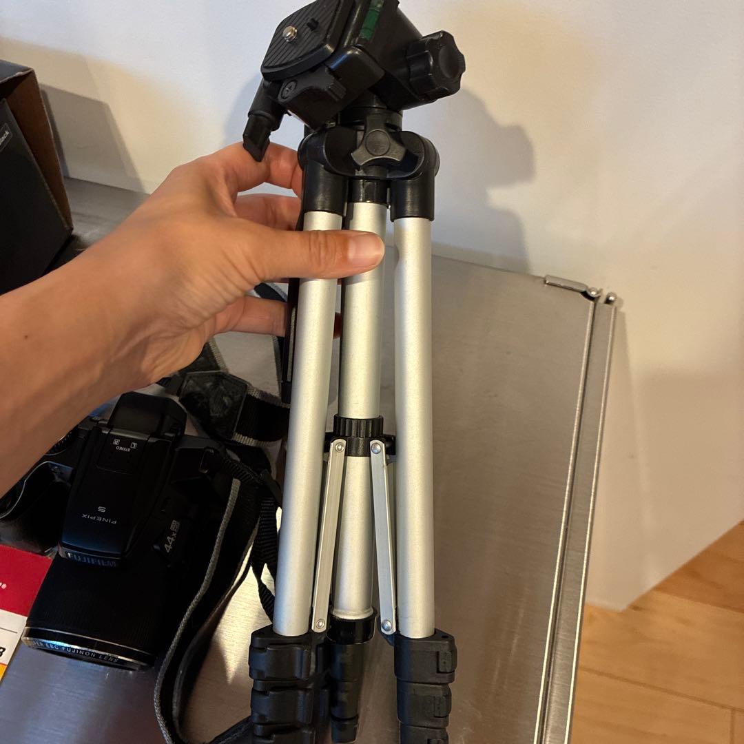 FUJIFILM FINEPIX S8400 本体　送料込み