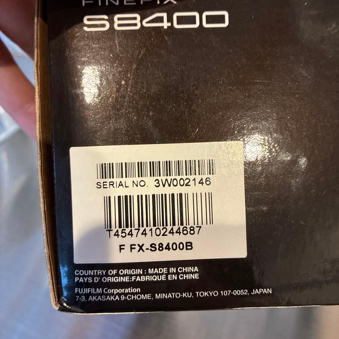 FUJIFILM FINEPIX S8400 本体　送料込み