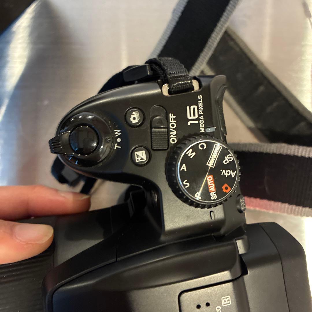 FUJIFILM FINEPIX S8400 本体　送料込み