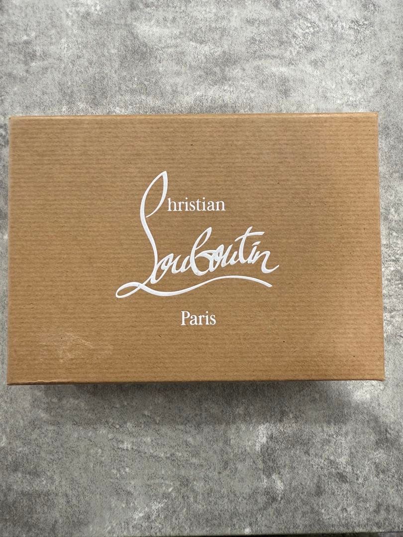 クリスチャンルブタン　2つ折り財布　ケース