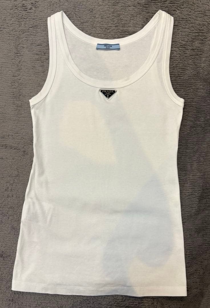 美品　PRADA タンクトップ