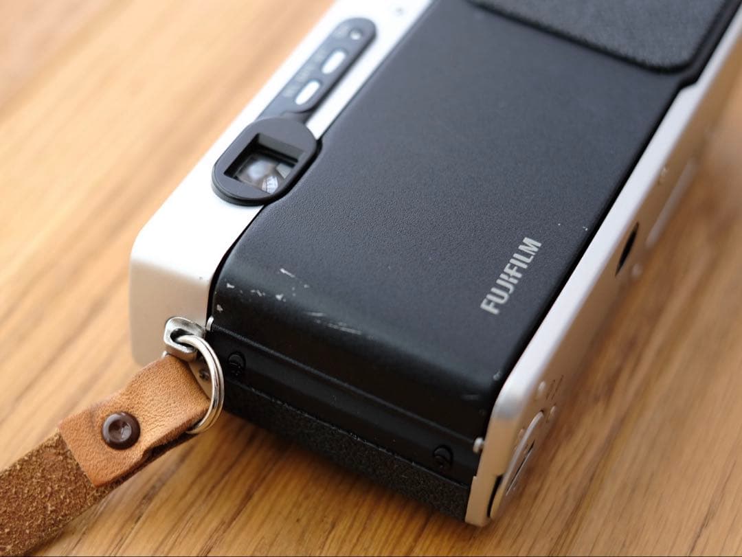 FUJIFILM KLASSE W シルバー（レザーケース・ストラップ付き）