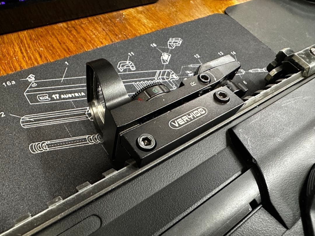 東京マルイ MP7A1 ガスブロ ドットサイト付き