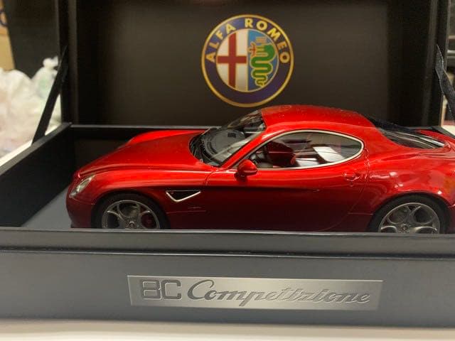 アルファロメオ 8C コンペティチィオーネ 1/18