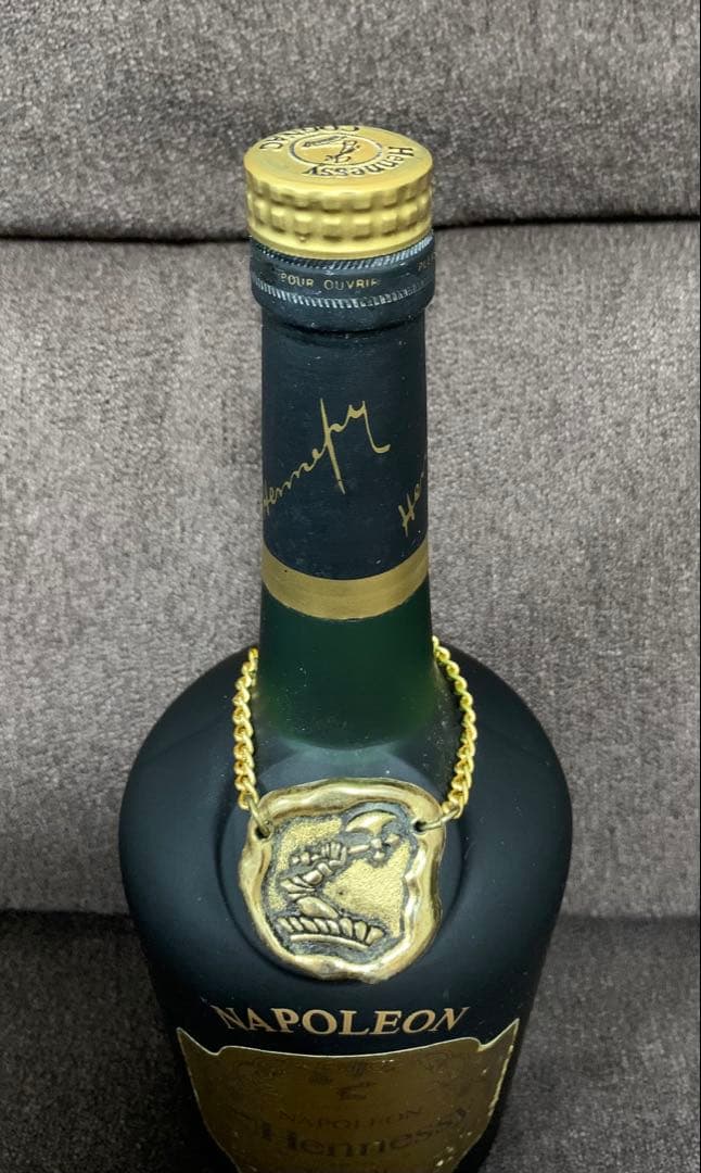 Hennessy Napoleon コニャック700ml 箱付き