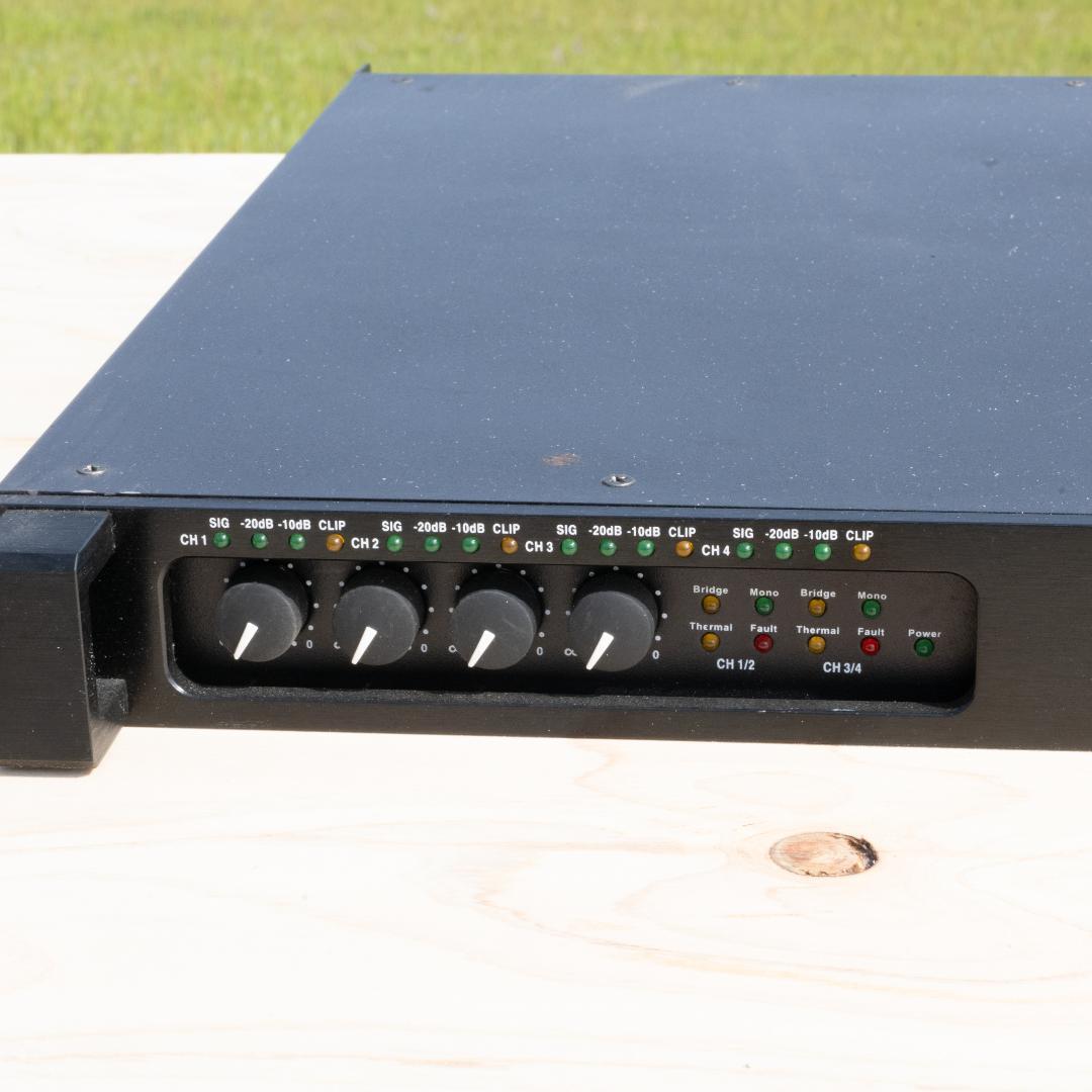 DCP4450II 4chパワーアンプ 大容量４ｃｈ