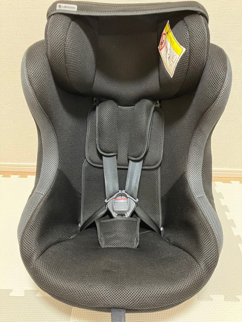 ISOFIX チャイルドシート　LEAMAN ブラック