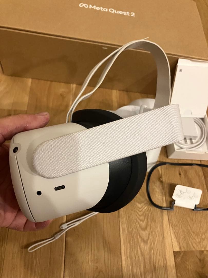  Quest 2 128gb 本体 コントローラー付き　メタクエスト2