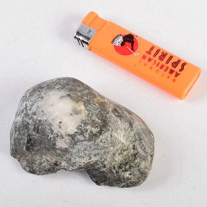 天然石　鑑賞石　置物　重さ約243g　N　8922