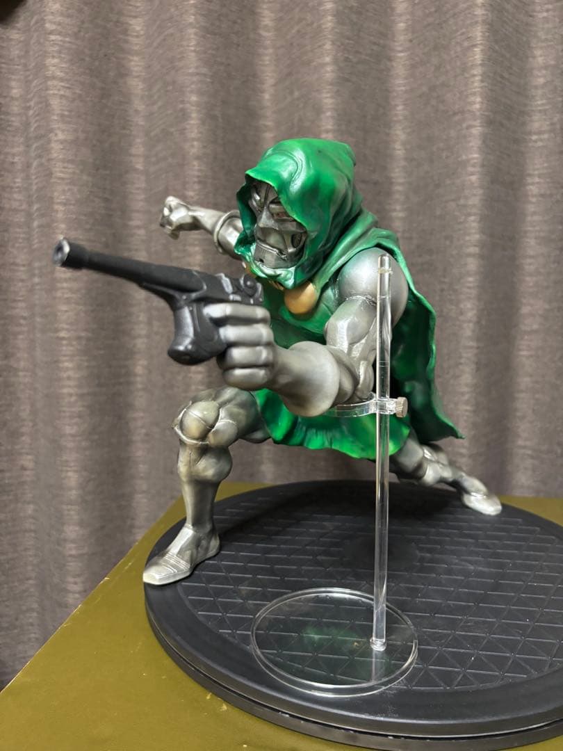 一点物 原作版 ドクター・ドゥーム ガレージキット 塗装済 完成品 フィギュア