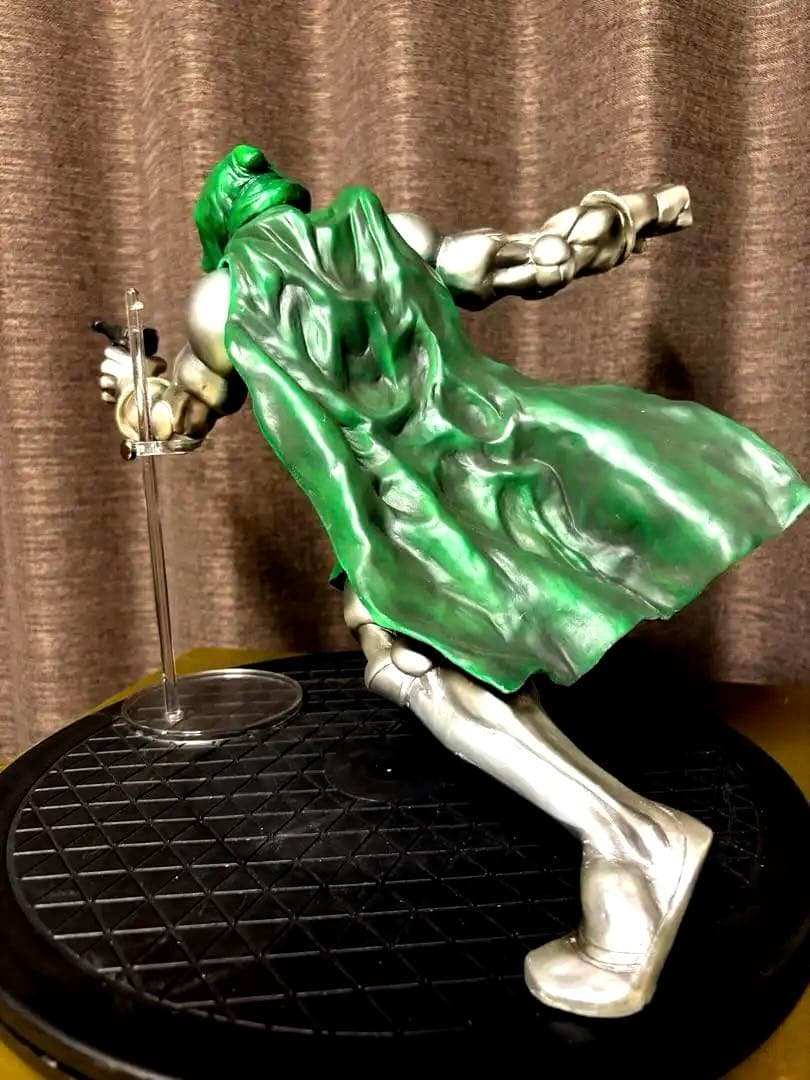 一点物 原作版 ドクター・ドゥーム ガレージキット 塗装済 完成品 フィギュア