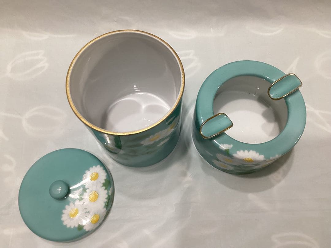 オールドノリタケ　陶器製煙草入れ、灰皿　青地白菊　ビンテージ　ヤジロベー印記念品