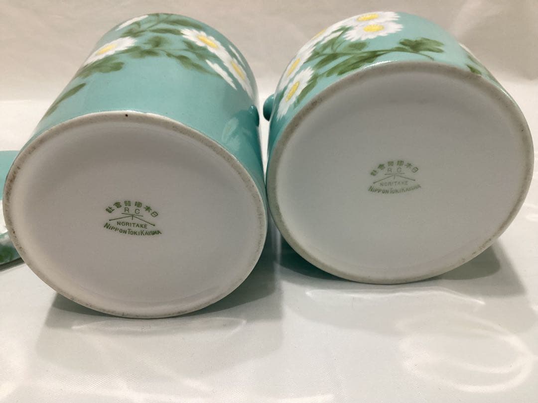 オールドノリタケ　陶器製煙草入れ、灰皿　青地白菊　ビンテージ　ヤジロベー印記念品