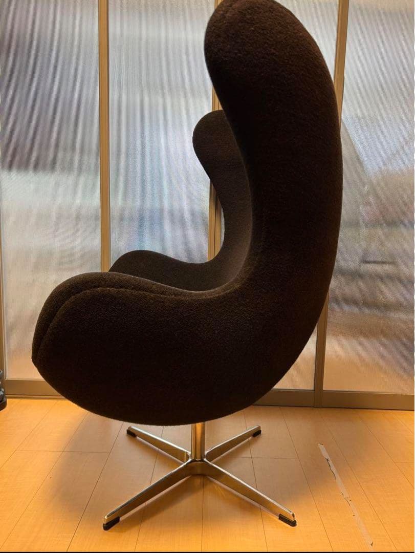アルネヤコブセン　エッグチェア(ロッキング機能付き)