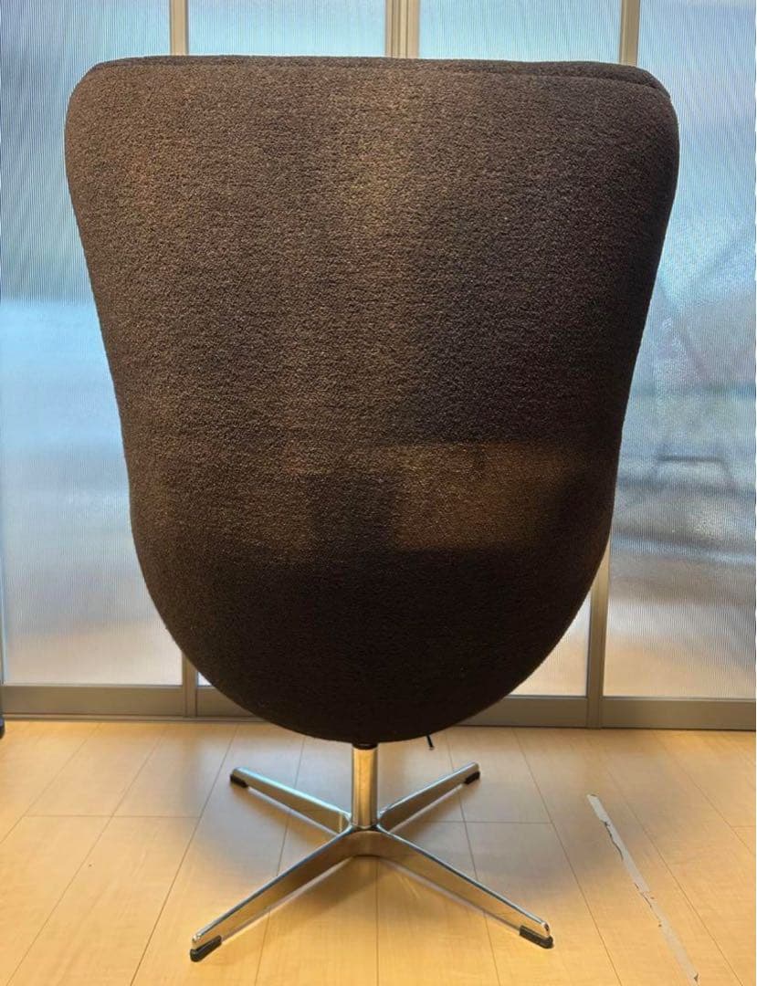 アルネヤコブセン　エッグチェア(ロッキング機能付き)