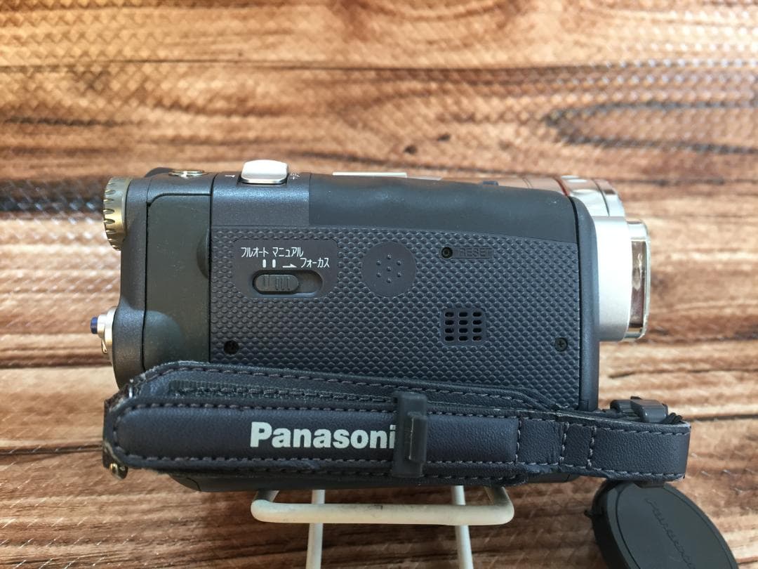 撮影再生ダビングOK　美品　Panasonic　NV-GS200　付属品あり