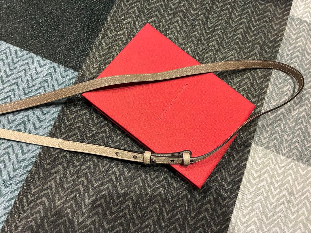 【BONAVENTURA】iPhone15ケース