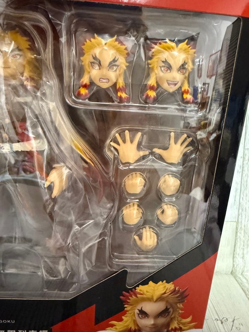 鬼滅の刃　BUZZmod. 煉獄杏寿郎　猗窩座　2体セット　無限列車　フィギュア