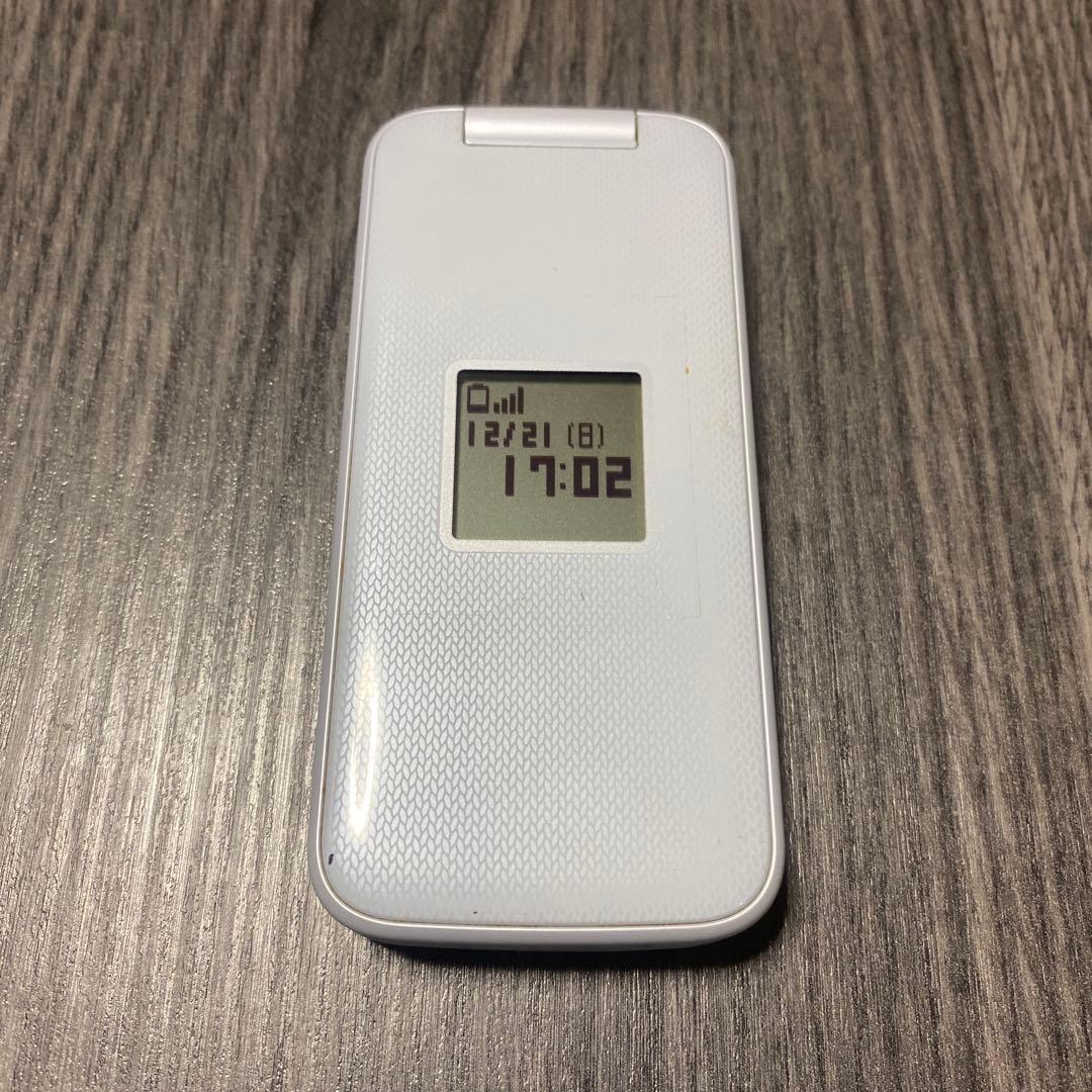 docomo らくらくホン F-01M ホワイト