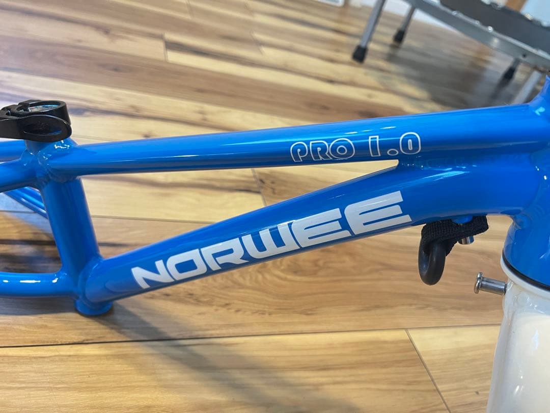 【新品】NOWEE pro フレーム ストライダー ランバイク