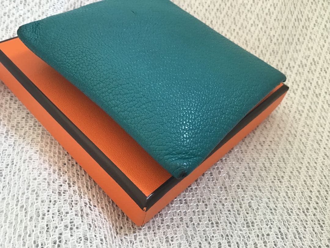 HERMES バスティア緑 レザー ケース小銭入れメンズも