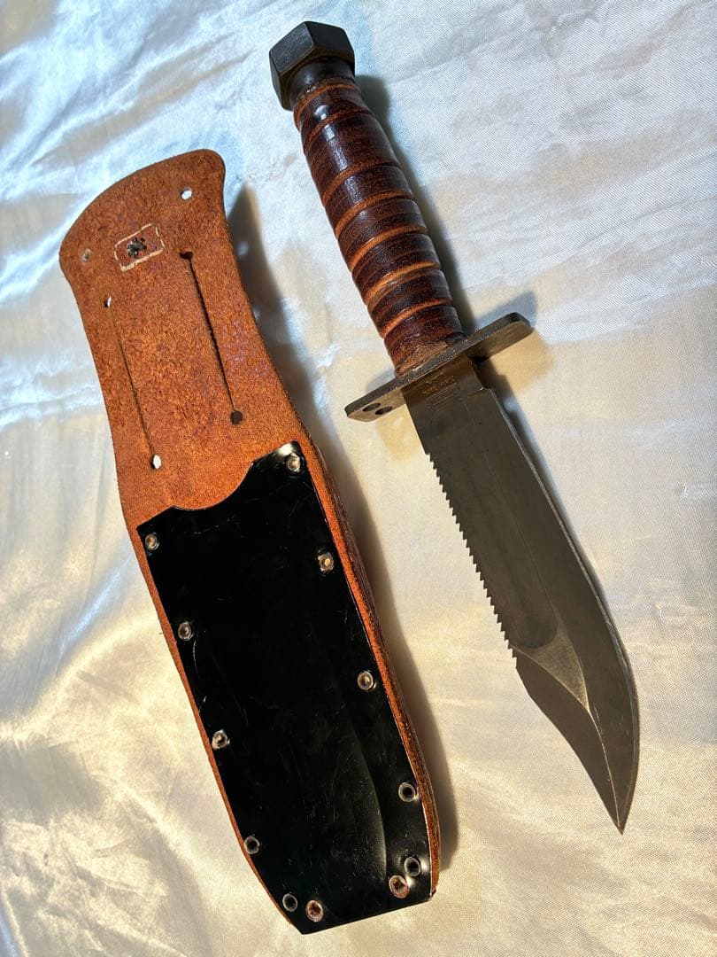 エアフォースサバイバルナイフ　カミラス