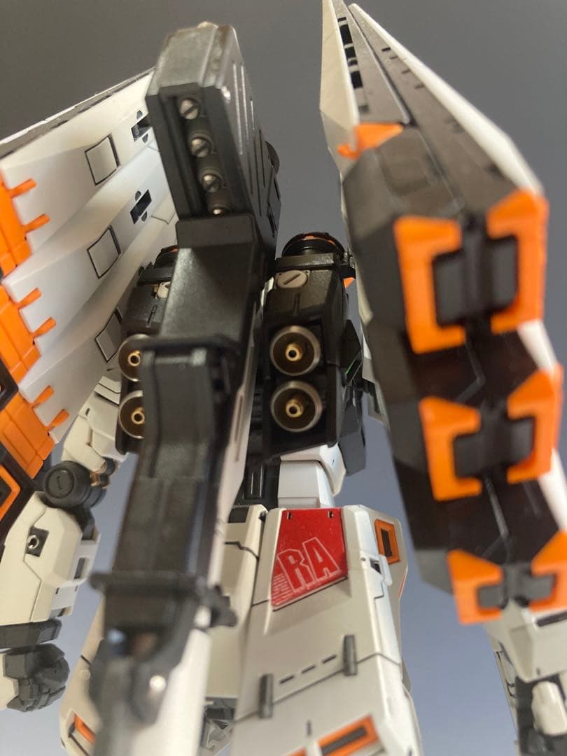 RGニューガンダム　完全塗装品　ガンプラ完成品