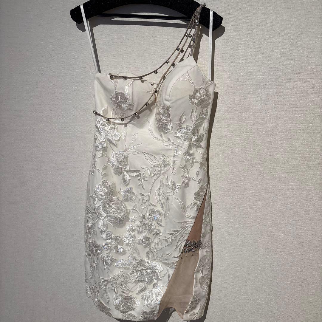 glossy アシンメトリービジューラインレースタイトミニドレス