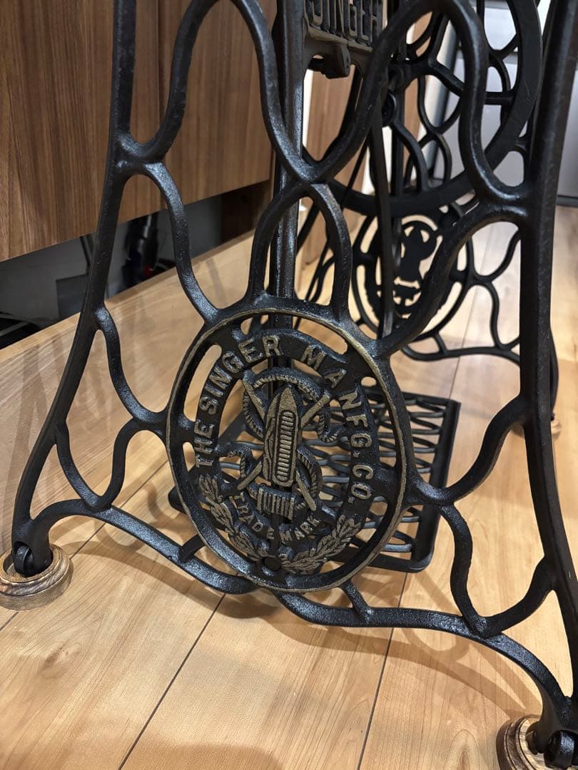 singer網足　黒　杉板テーブル