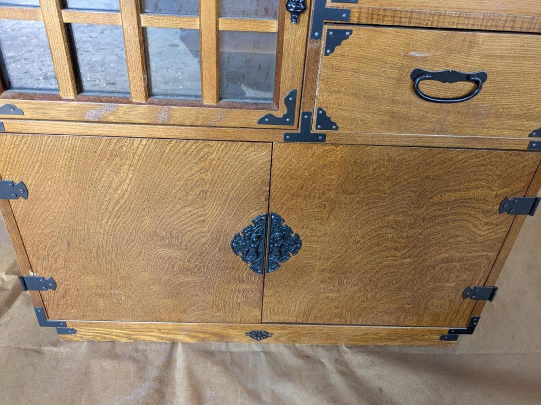 木製箪笥 4引き出し 格子窓付き（金庫付）