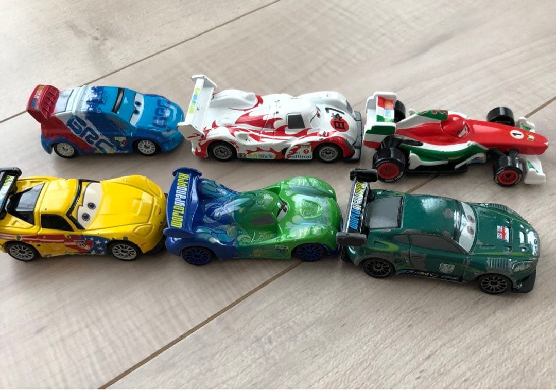 トミカ　カーズ　カーズ2 ワールドグランプリレーサーセット　廃盤　レア