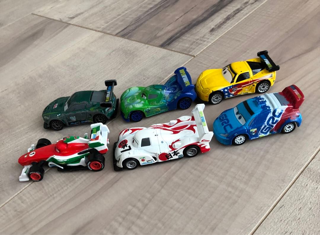 トミカ　カーズ　カーズ2 ワールドグランプリレーサーセット　廃盤　レア