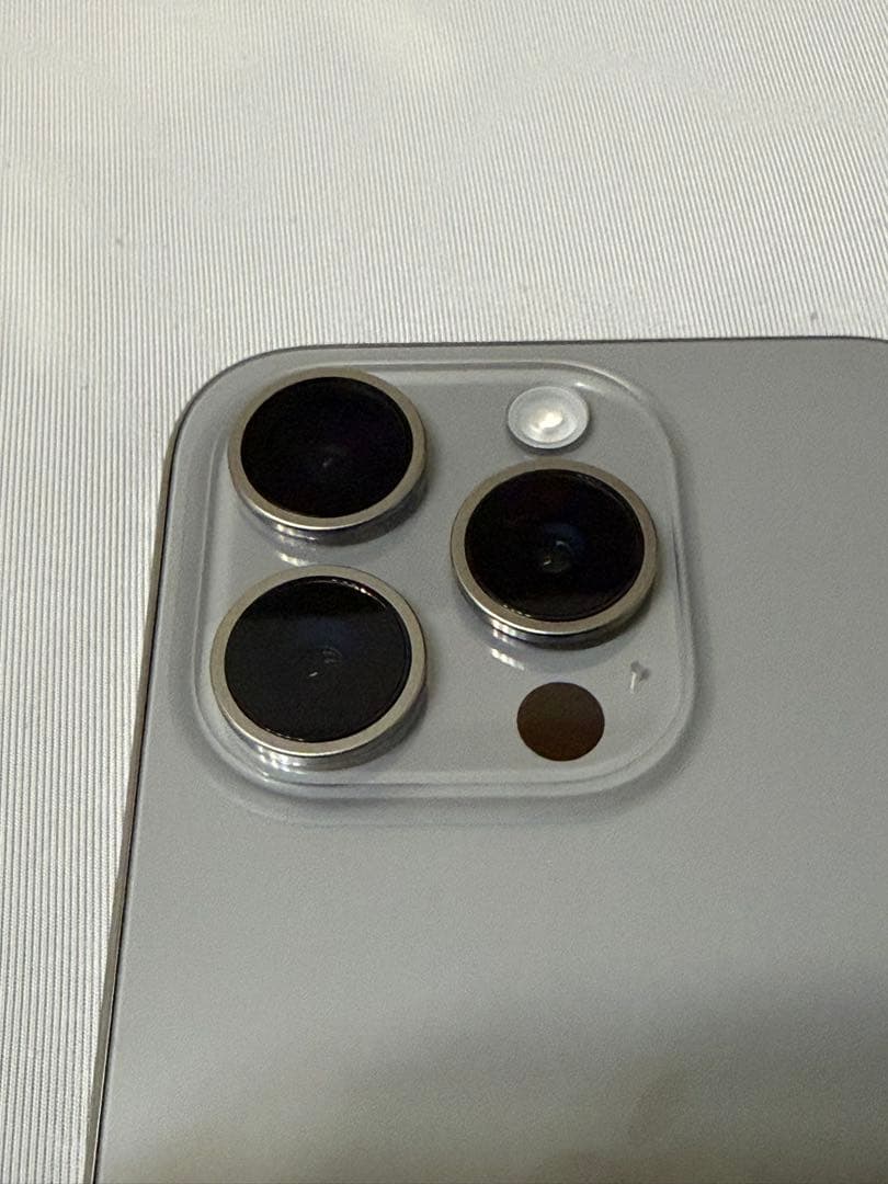 【美品】iPhone15 Pro 128GB ナチュラルチタニウム simフリー