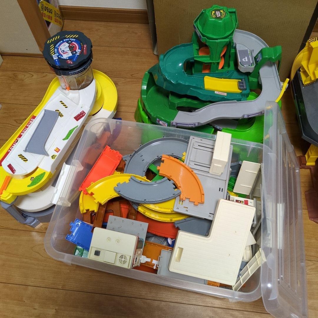 トミカシステム　山道ドライブ　立体駐車場　など