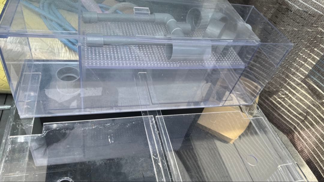 [香川県]引き取り600ワイドアクリル水槽 上部フィルター付き　条件あり発送可