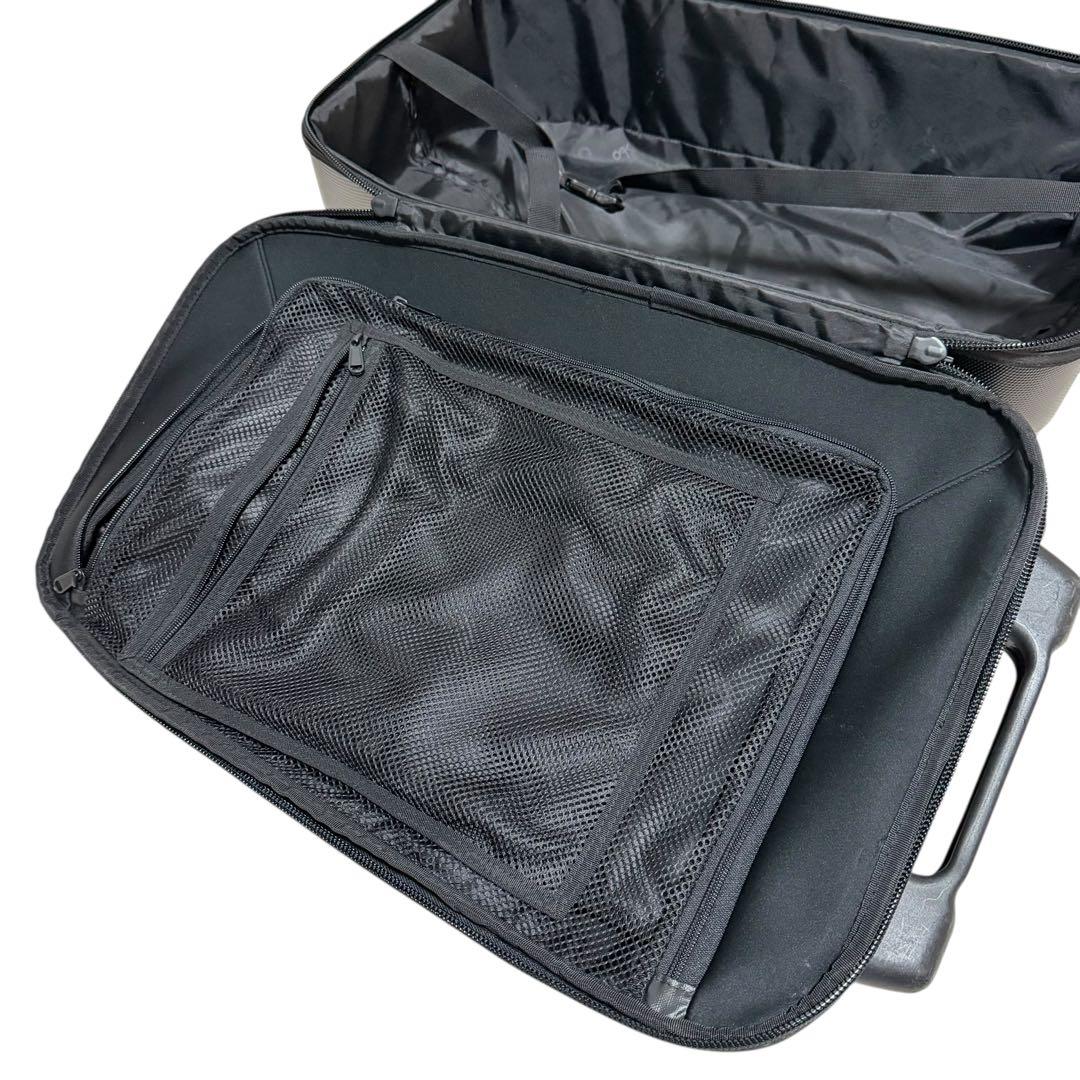 【希少】OAKLEYオークリー スーツケース　ブラック　キャリーバッグ42ℓ