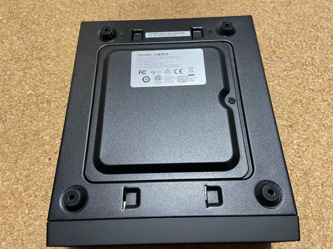 【処分価格】Shuttle 小型ベアボーンPC 型式：XH110G