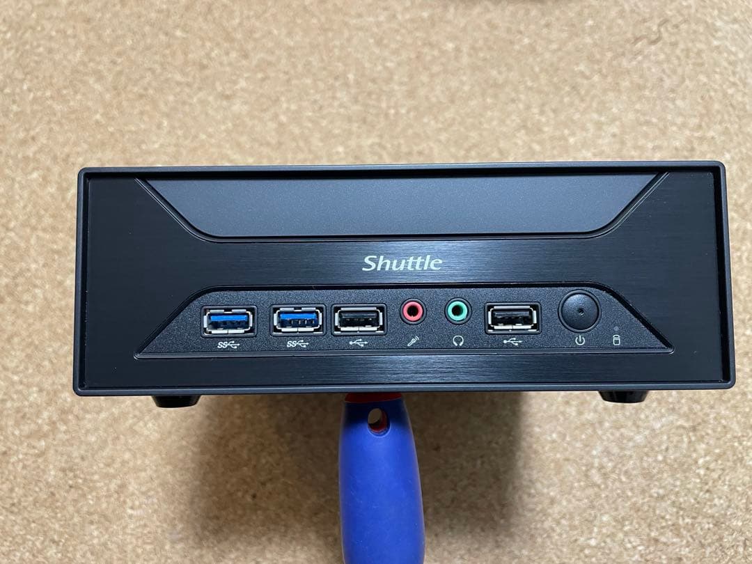 【処分価格】Shuttle 小型ベアボーンPC 型式：XH110G