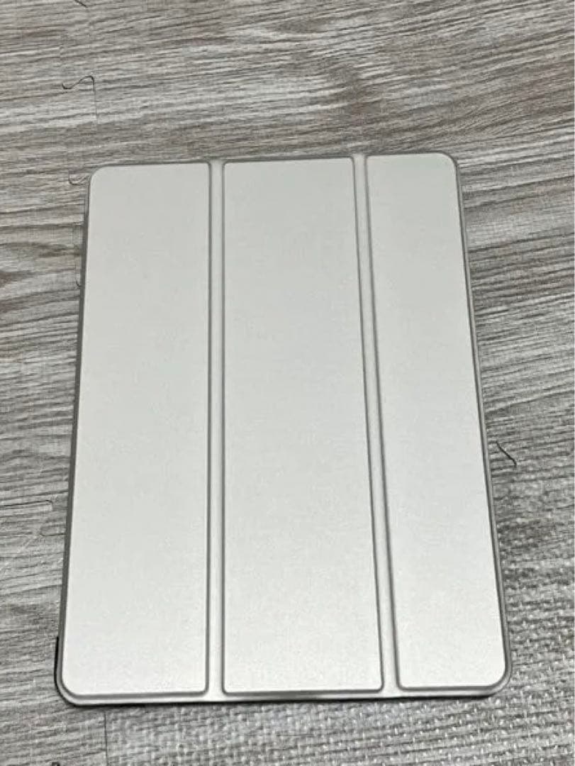 iPad (第８世代) Wi-Fi 32GB シルバー (整備済み品)