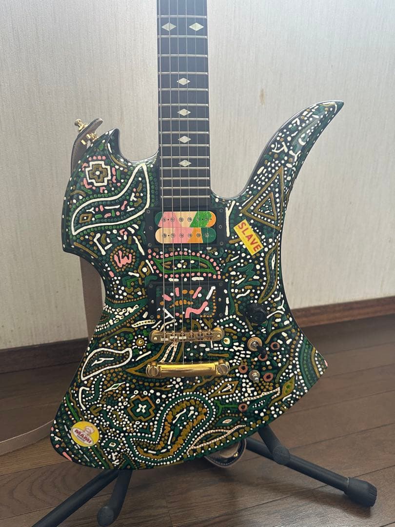hideモッキンバード 自作アメーバペイントギター