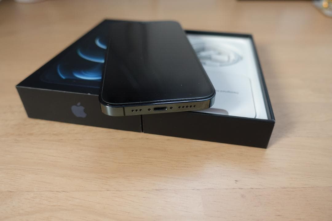 iPhone 12 pro 128GB　美品　SIMフリー版