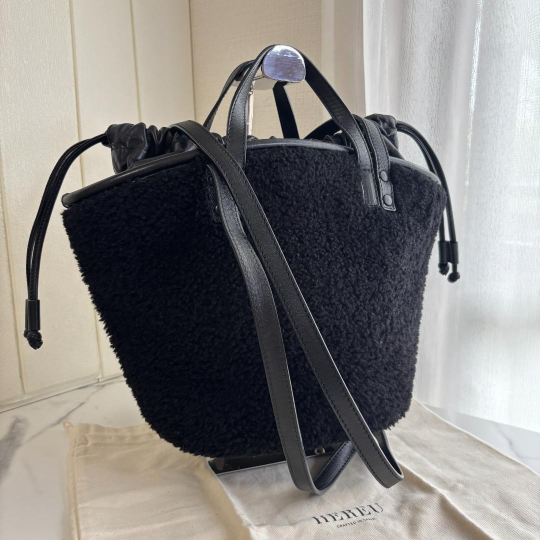 【美品】HEREU 2wayボアハンドバッグ　黒　ボア×本革　ヘリュー